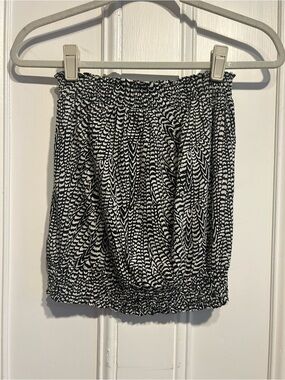 Anthropologie Black and White Patterned top